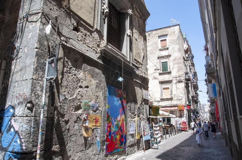 Napoli Napoli - Genel