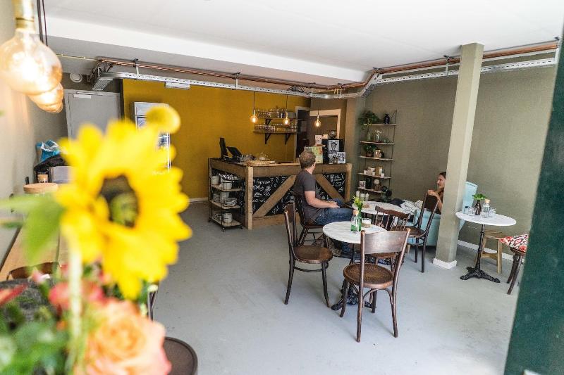 The Golden Stork - Hostel - Bar