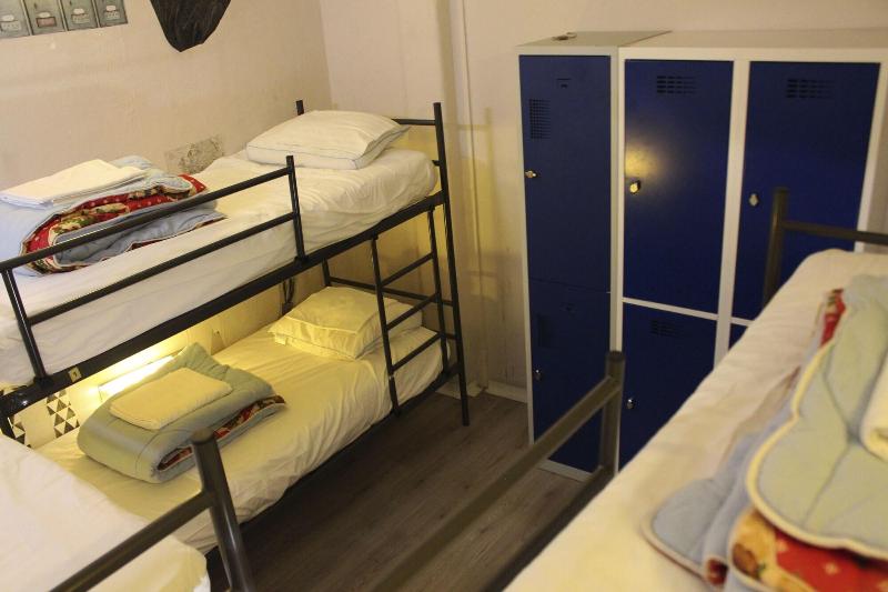 The Golden Stork - Hostel - Oda