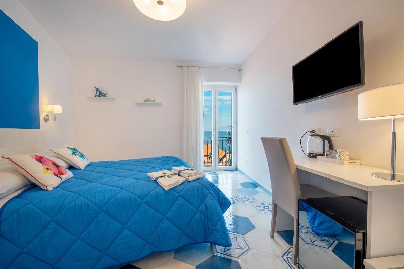 Caruso Sea View - Genel
