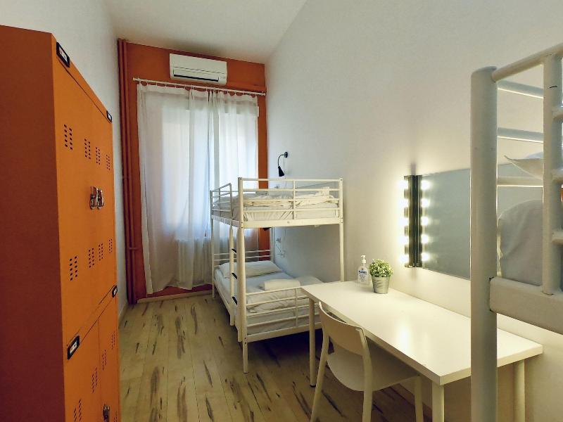 Queen Hostel - Oda