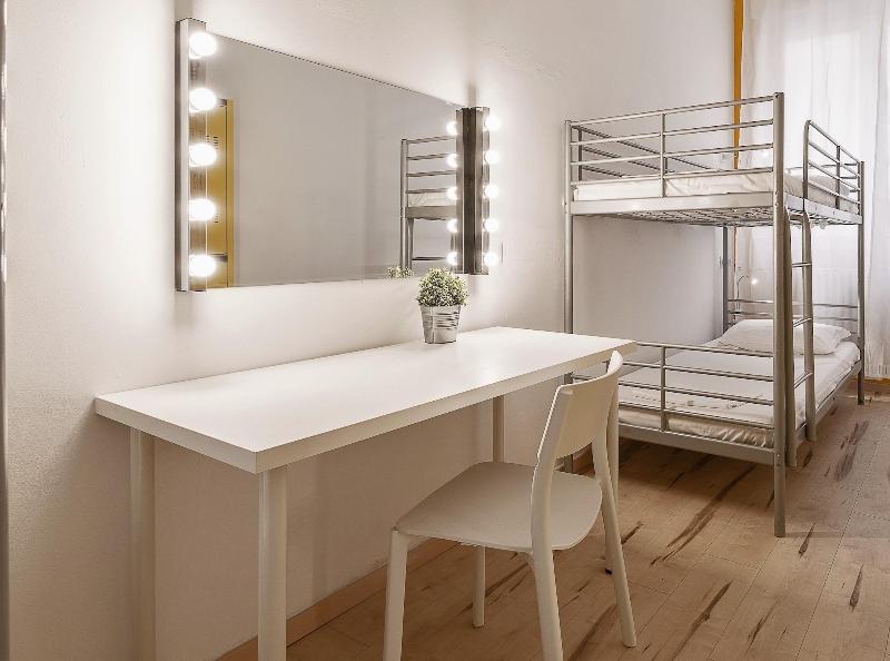 Queen Hostel - Oda
