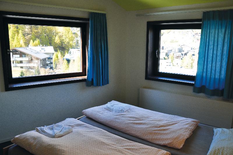Zermatt Youth Hostel - Oda