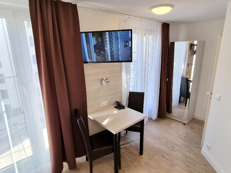 Adler Hotel Frankfurt - Oda