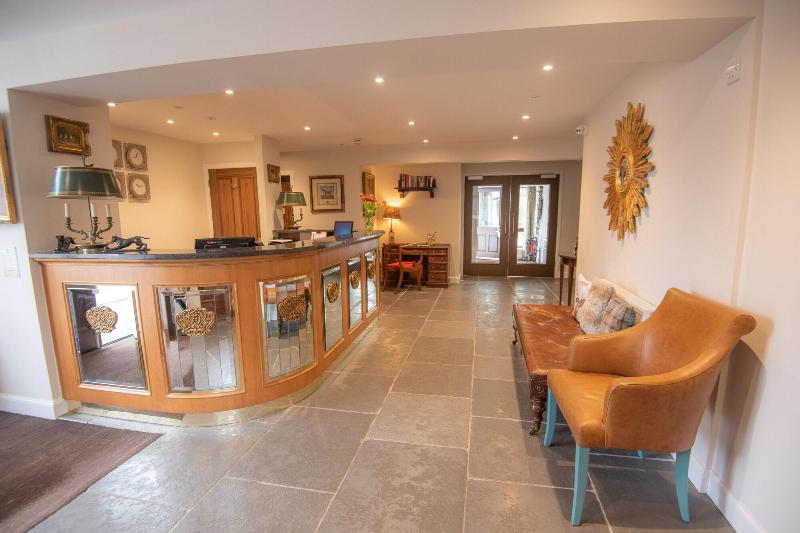 The Skye Inn - Lobi