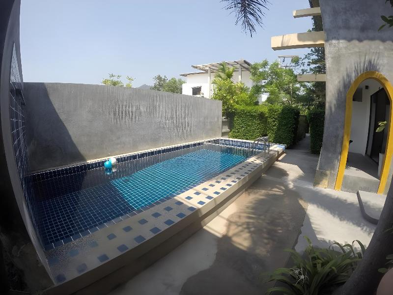 B Happy Resort - Havuz