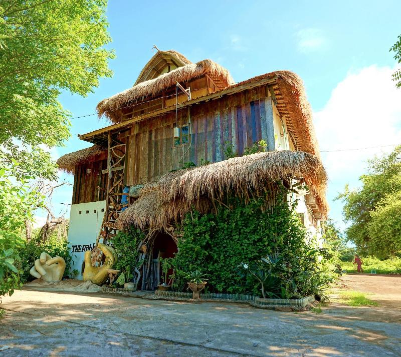 The Rabbit Tree - Hostel - Genel