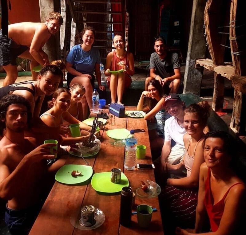 The Rabbit Tree - Hostel - Restoran
