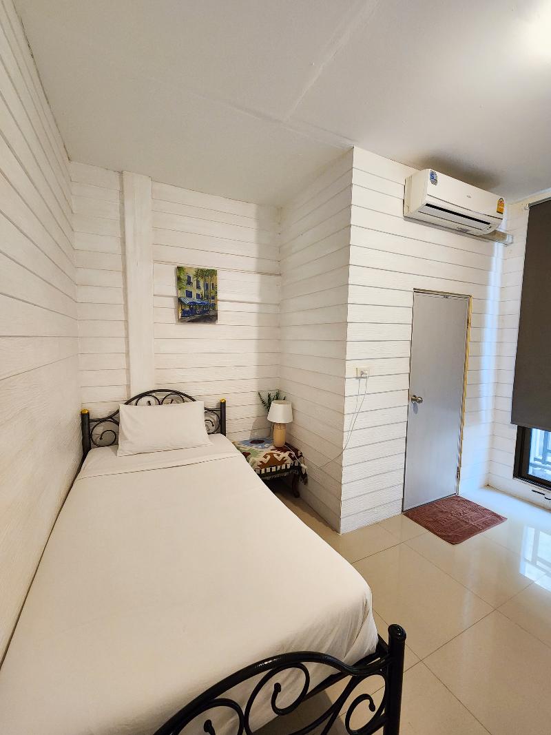 Back Home Backpackers - Hostel - Oda