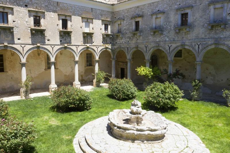Abbazia Santa Maria Del Bosco - Genel
