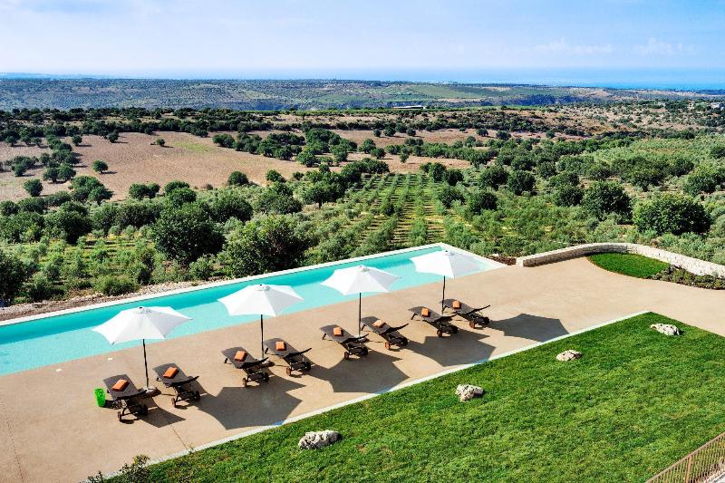 Relais Chiaramonte - Havuz