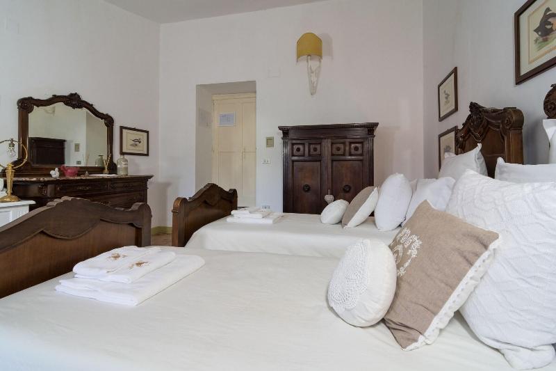 Castello Di Serragiumenta - Oda