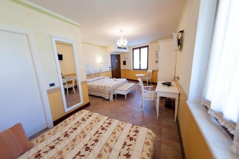 Valle Rosa Country House - Oda