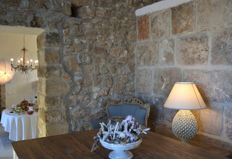 Scilla Maris Charming Suites-Restaurant - Lobi