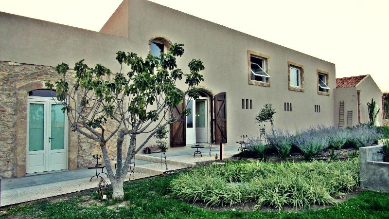 Scilla Maris Charming Suites-Restaurant - Genel