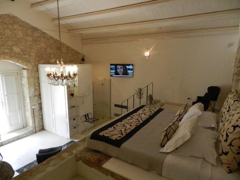 Scilla Maris Charming Suites-Restaurant - Oda