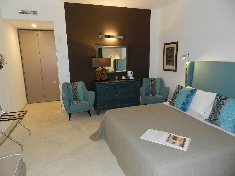 Scilla Maris Charming Suites-Restaurant - Oda