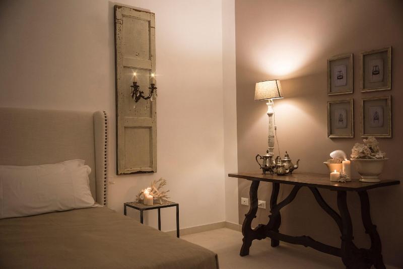 Scilla Maris Charming Suites-Restaurant - Oda