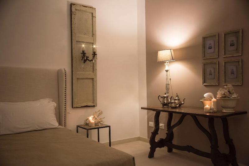 Scilla Maris Charming Suites-Restaurant - Oda
