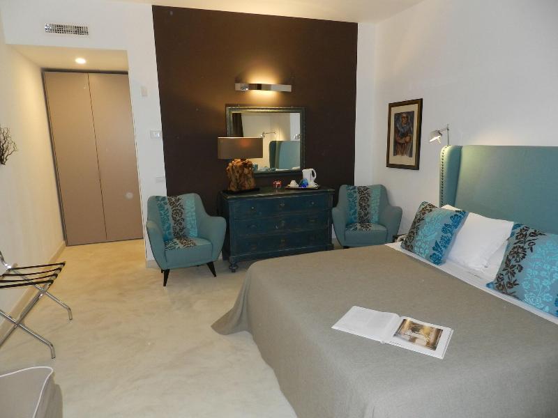 Scilla Maris Charming Suites-Restaurant - Oda