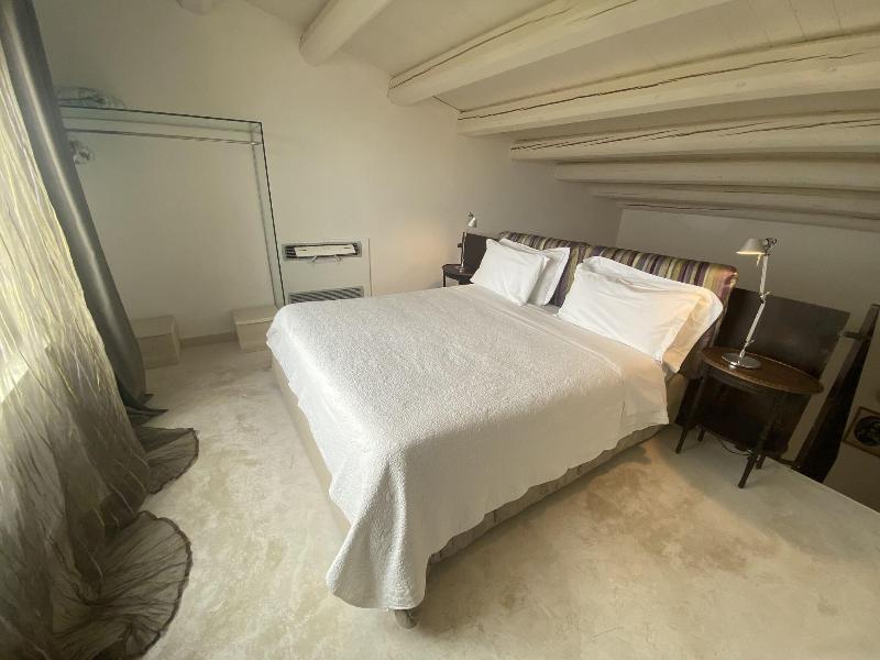 Scilla Maris Charming Suites-Restaurant - Oda