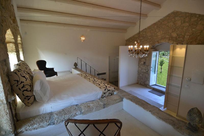 Scilla Maris Charming Suites-Restaurant - Oda