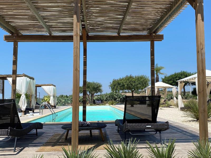 Scilla Maris Charming Suites-Restaurant - Havuz