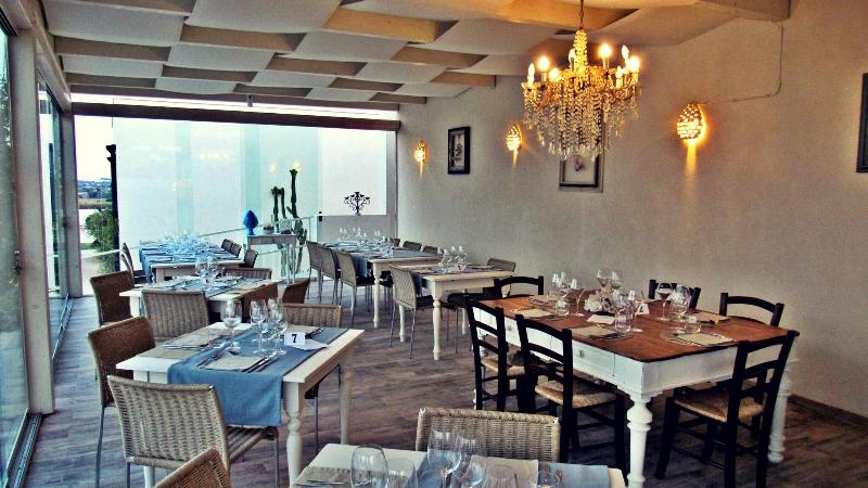 Scilla Maris Charming Suites-Restaurant - Restoran