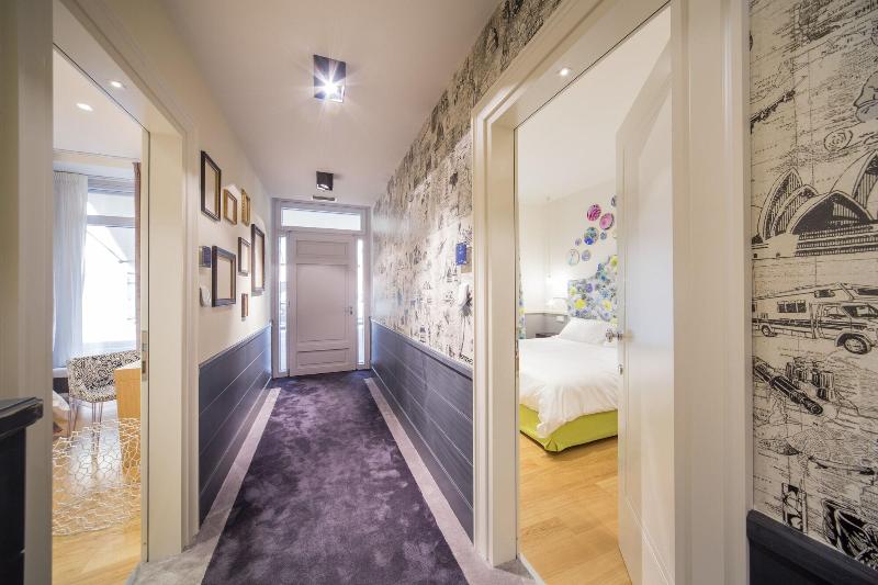 Cinque Luxury Rooms - Lobi