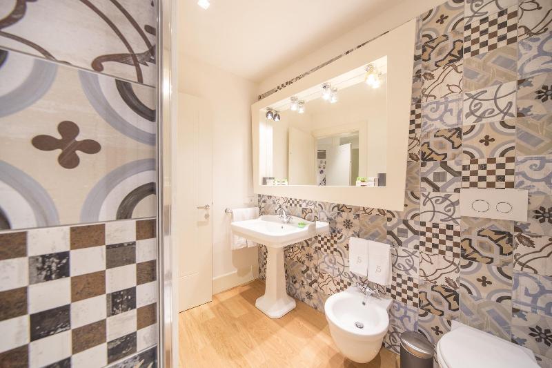 Cinque Luxury Rooms - Oda