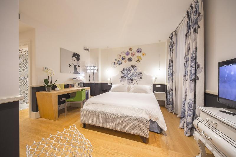 Cinque Luxury Rooms - Oda