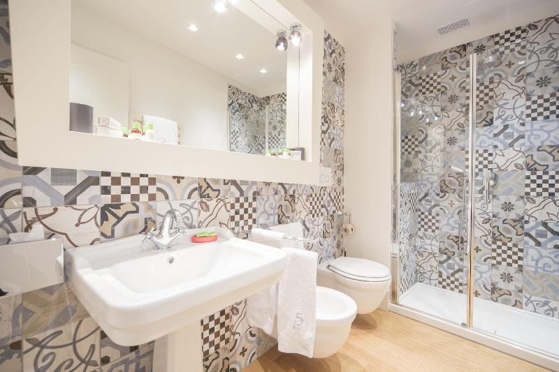Cinque Luxury Rooms - Oda