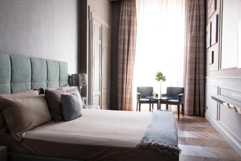 Le Quattro Dame Luxury Suites - Oda