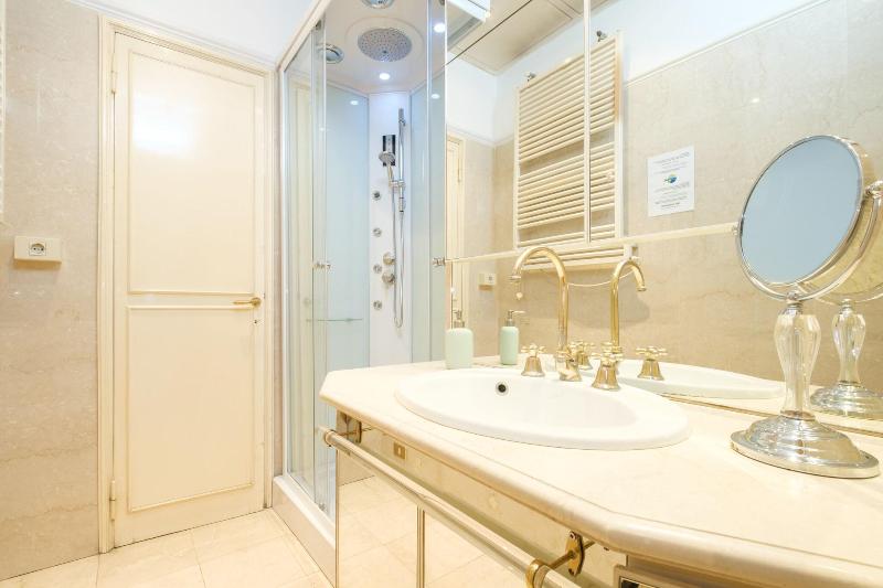 Cristina Rossi Bed And Breakfast - Oda