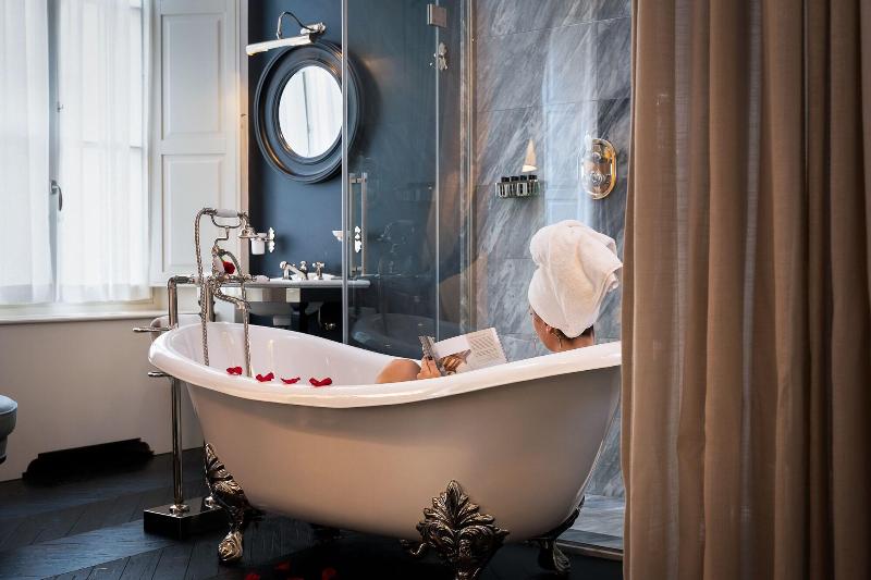 Corte Calzaiuoli Elegant Suites - Oda