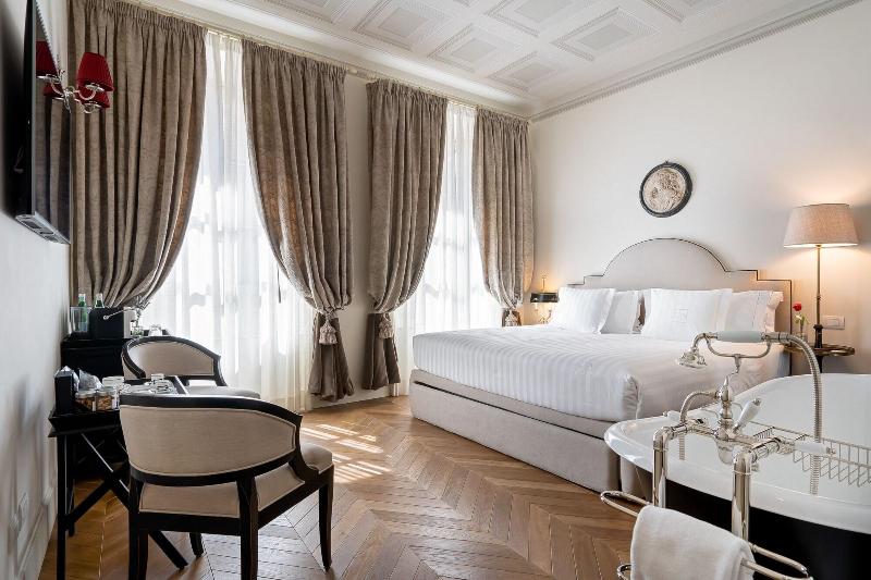 Corte Calzaiuoli Elegant Suites - Oda