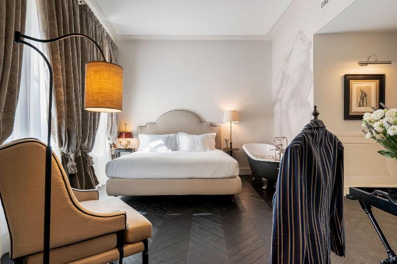 Corte Calzaiuoli Elegant Suites - Oda