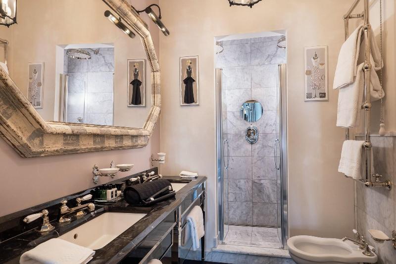 Corte Calzaiuoli Elegant Suites - Oda