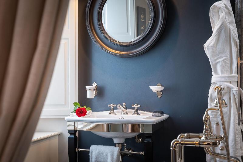 Corte Calzaiuoli Elegant Suites - Oda