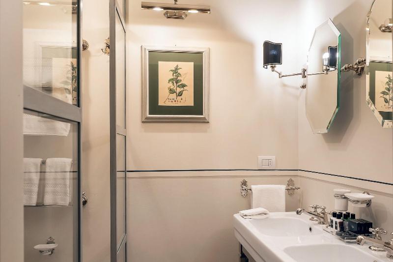 Corte Calzaiuoli Elegant Suites - Oda