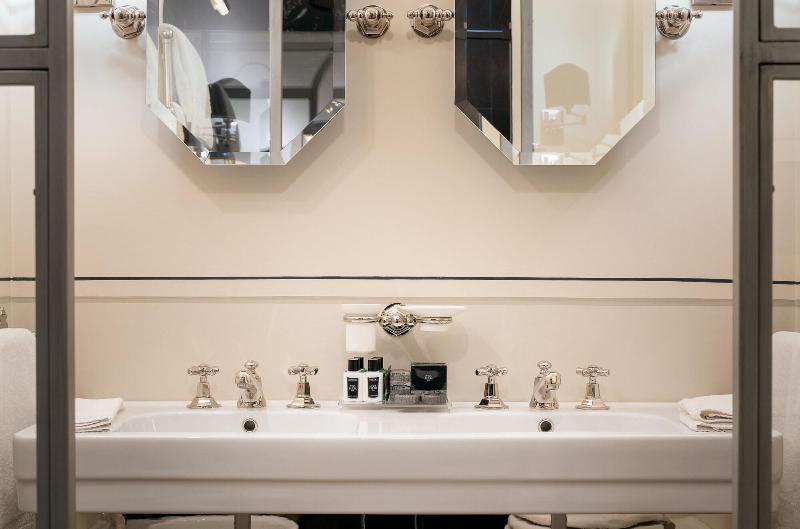 Corte Calzaiuoli Elegant Suites - Oda