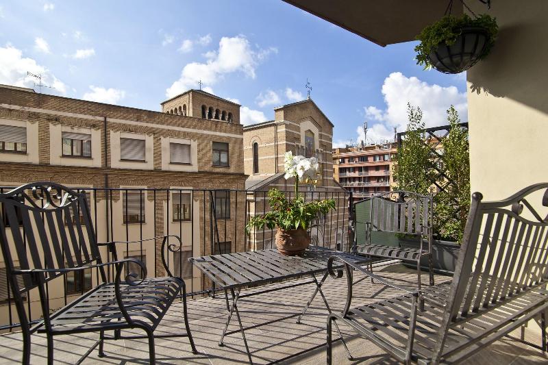 Seven Suites - Teras