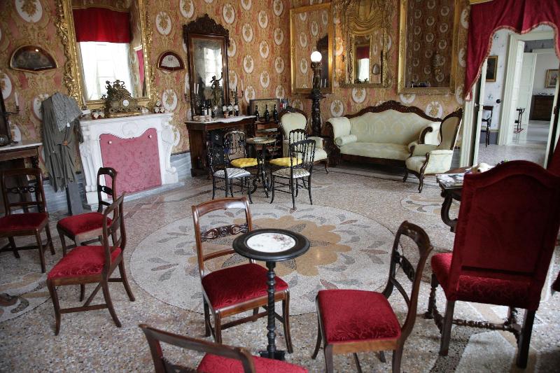 Residenza d'Epoca Regina d'Arborea - Lobi