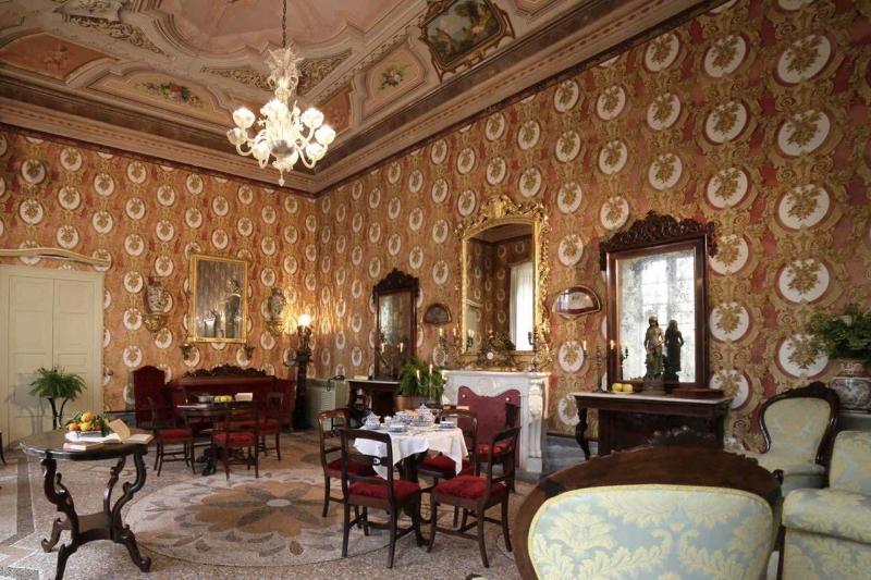 Residenza d'Epoca Regina d'Arborea - Lobi