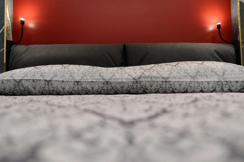 The Boutique Napoli Suite - Oda