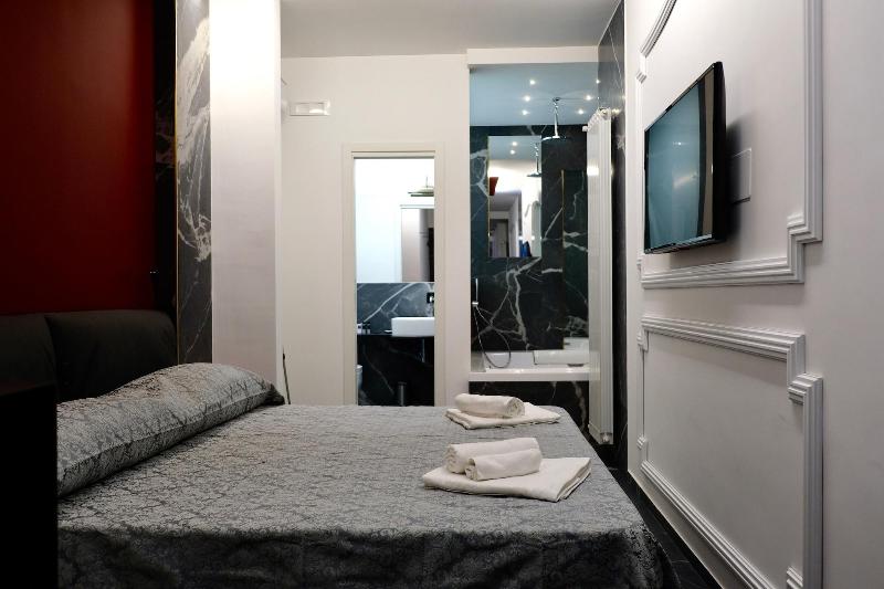 The Boutique Napoli Suite - Oda
