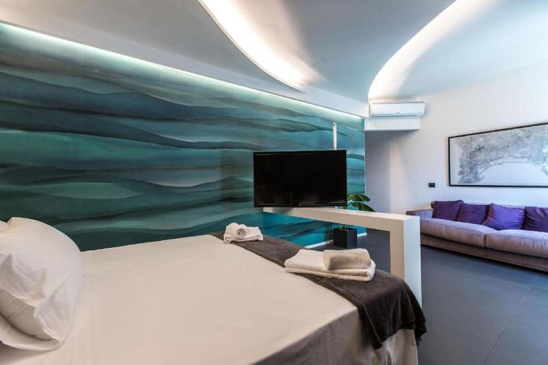 The Boutique Napoli Suite - Oda