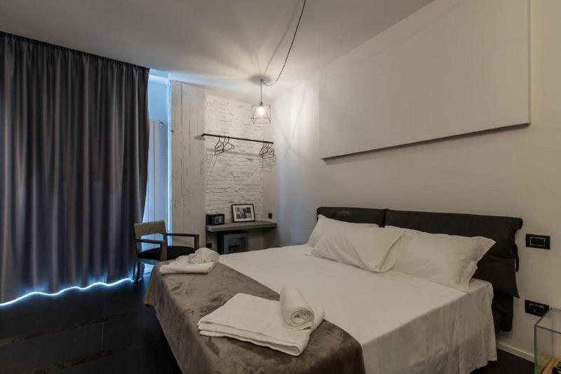 The Boutique Napoli Suite - Oda
