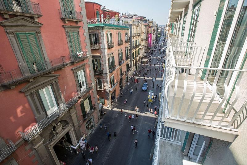 The Boutique Napoli Suite - Oda