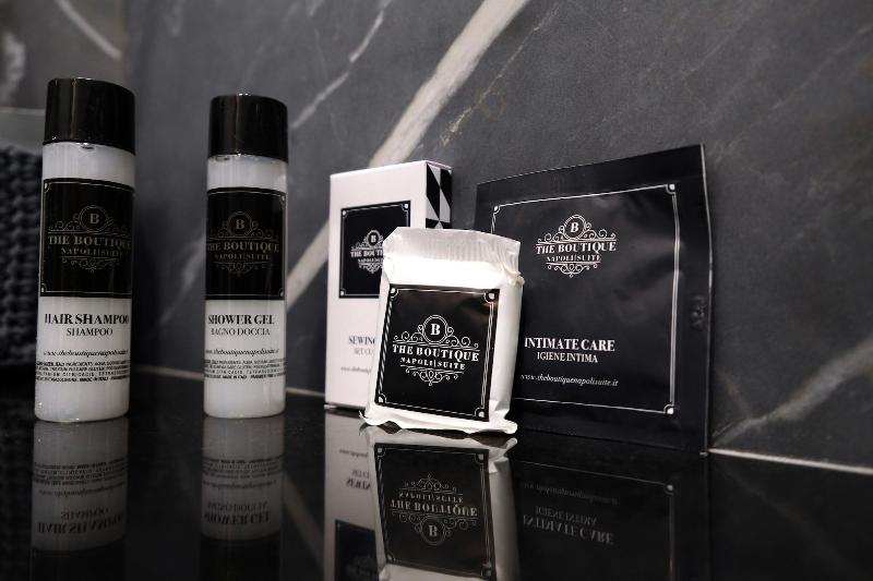 The Boutique Napoli Suite - Oda